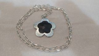 Collar Agatha flor con grabados
