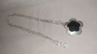Collar Agatha flor con grabados