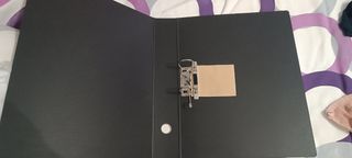 Carpeta din a3 + 10 forros + 3 periódicos 