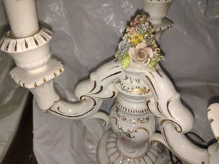 Pareja de candelabros antiguos de cerámica