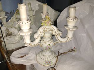 Pareja de candelabros antiguos de cerámica