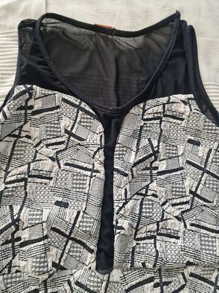 Vestido blanco y negro