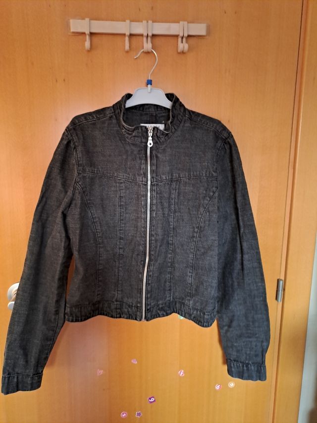 Chaqueta vaquera negra