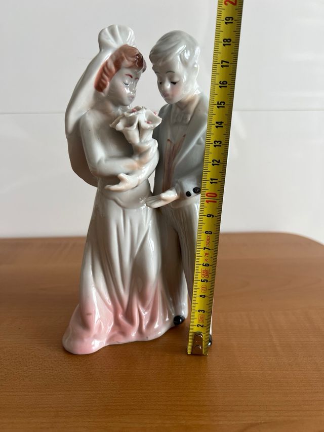 Pareja novios porcelana