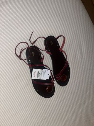 Sandalias planas Zara virales!!