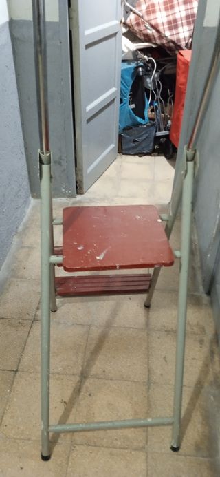 Escalera metálica y madera