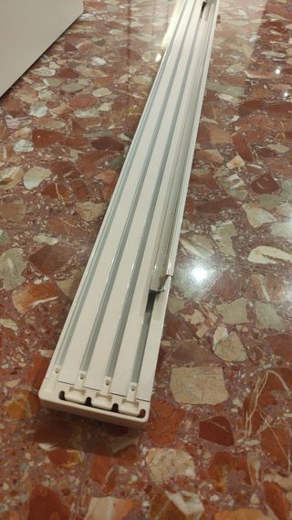 Cortinas blancas con riel