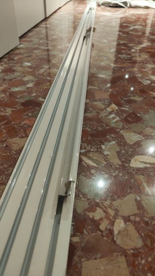 Cortinas blancas con riel