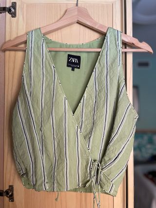 Chaleco Zara efecto arrugado