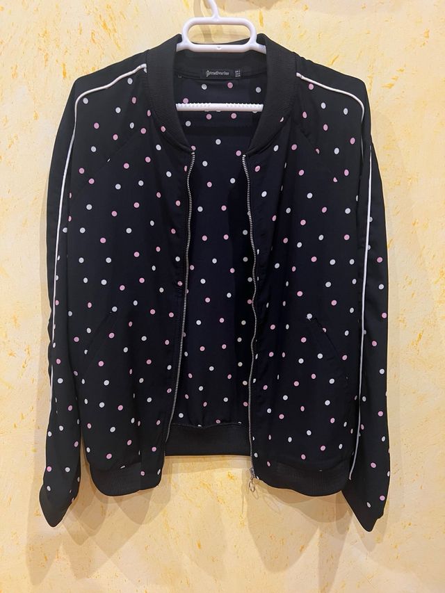 2 Cazadoras Stradivarius talla S