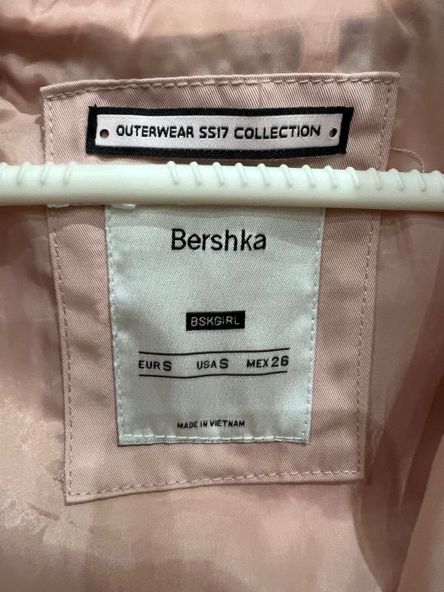 3 Chaquetas Bershka talla S - Azul, Rosa