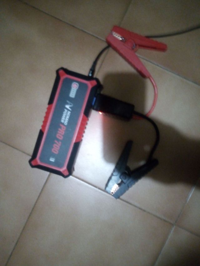 Arrancador Nomad Pro 700