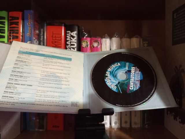 Cantautores - 8 libros-discos