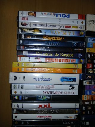 Lote de 59 DVD Variados, películas y series.