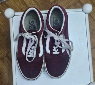 Vans-Moradas