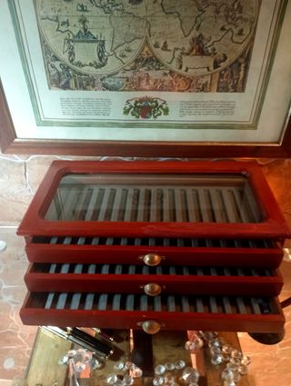 ARMARIO/ EXPOSITOR PLUMAS / BOLÍGRAFOS