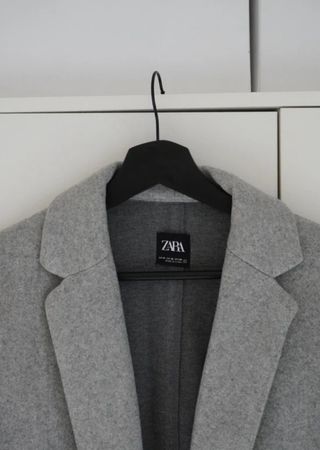 Abrigo Zara gris mujer