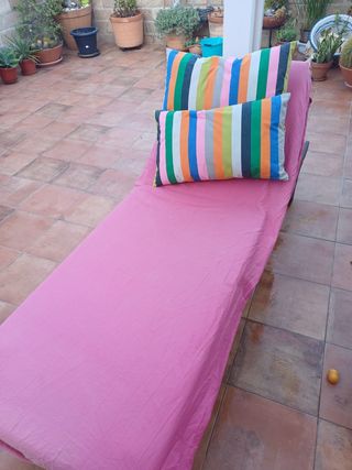 Tumbona de madera beige