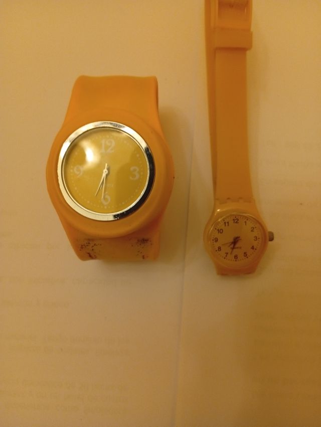 2 relojes amarillos - Pulsera silicona
