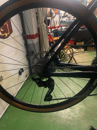 Bicicleta Gravel: carbono nueva