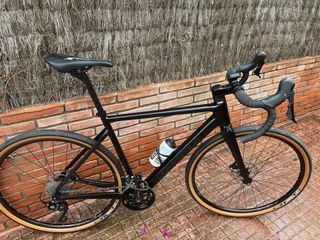 Bicicleta Gravel: carbono nueva