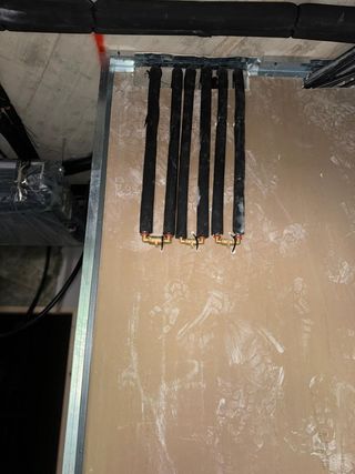 Fontanero y electricista tengo 7 años experiencia 