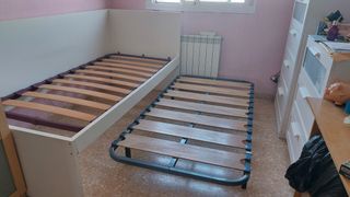 Cama individual blanca metal y madera
