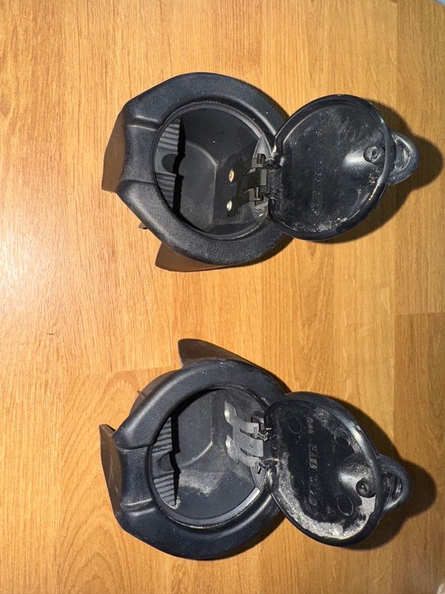 Cinzeiros 2, Carro, Camião, Caravana etc. 29€