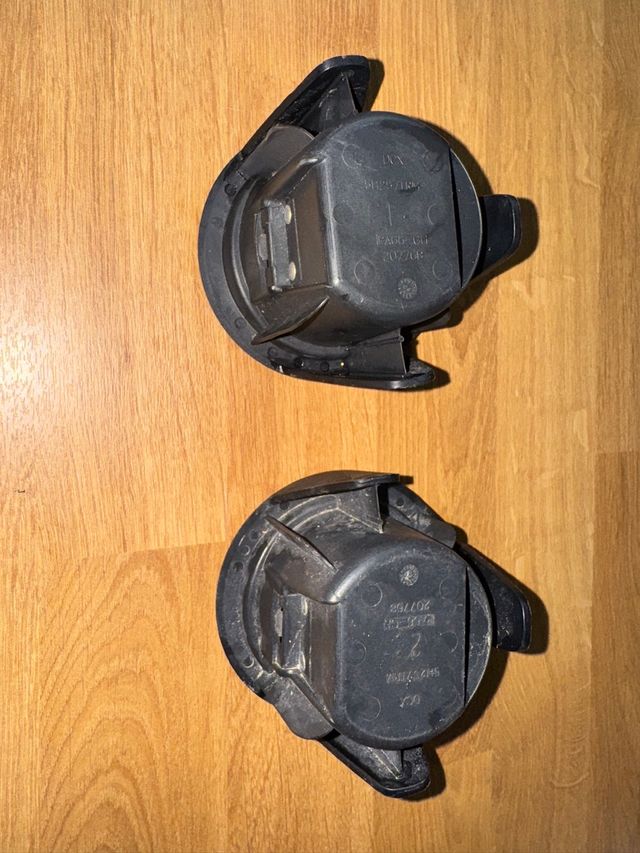 Cinzeiros 2, Carro, Camião, Caravana etc. 29€