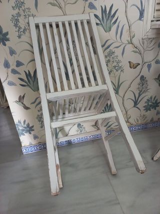 Coppia di sedie in legno bianco stile shabby chic