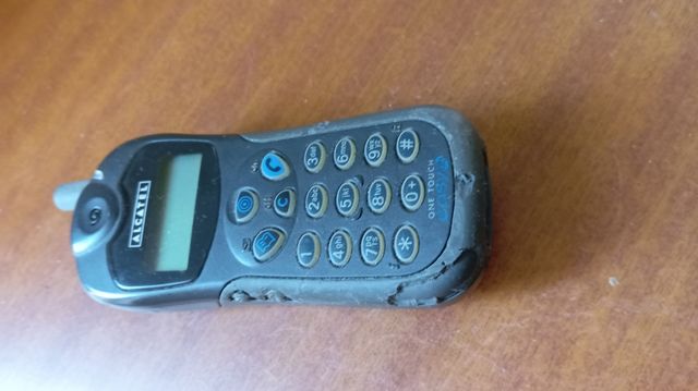 Alcatel One Touch Easy - Teléfono móvil