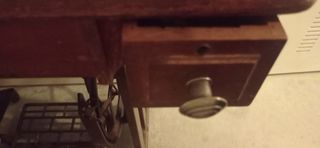 Mueble 
Máquina coser Alfa antigua