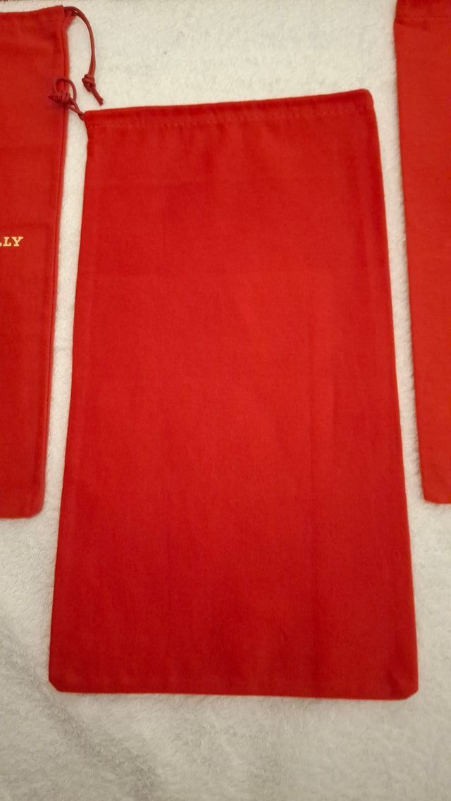 6 Fundas Bally rojas para zapatos