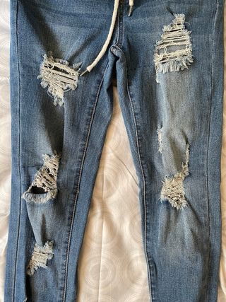 Vaqueros joggers rotos azules