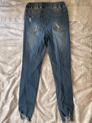 Vaqueros joggers rotos azules