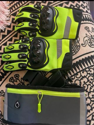 bandolera y Guantes moto bici
los 4 pares 
