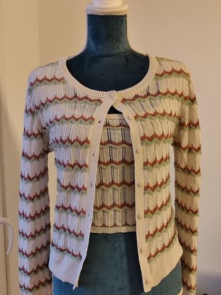 Conjunto de punto beige y verde