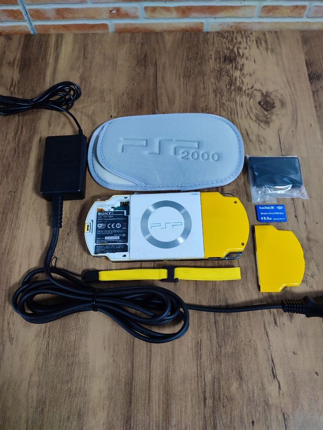 PSP Slim 2004 Amarilla