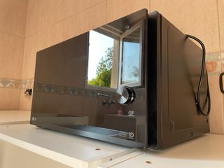 Microondas LG MH7265DPS - Negro