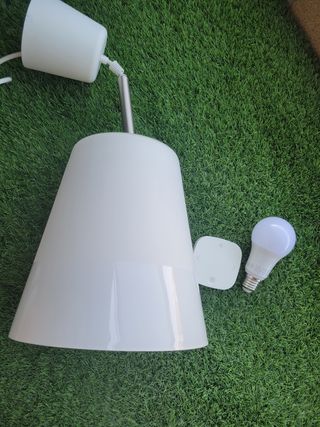 Lámpara colgante de techo en  blanco.Ikea. 