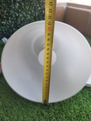 Lámpara colgante de techo en  blanco.Ikea. 