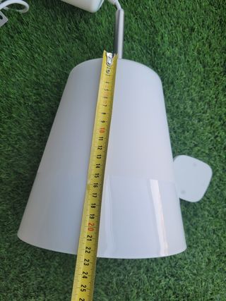 Lámpara colgante de techo en  blanco.Ikea. 