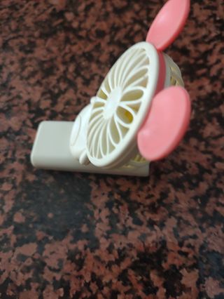 Mini ventilador de mesa