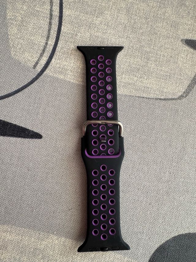 Correa Apple Watch 44mm - Negra/Morada