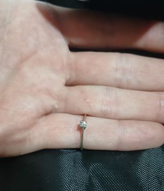 Anillo diamante , 18k oro blanco .