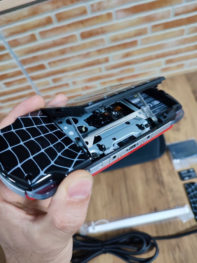 PSP Slim 2004 Spider-Man