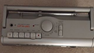 Radiocassette Sony CFM-20