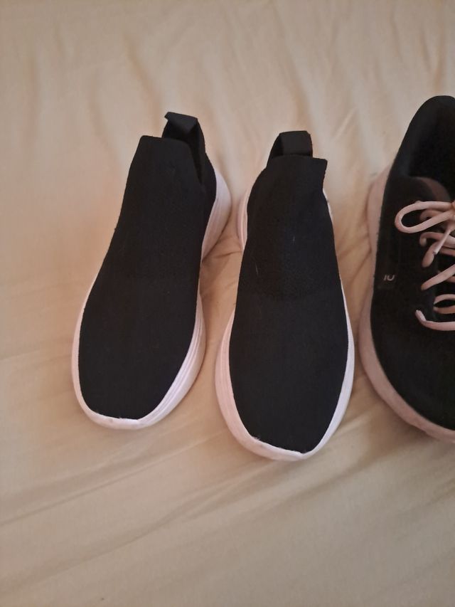 Zapatillas negras deportivas