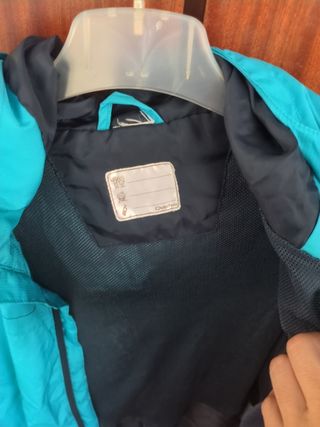 Chaqueta Quechua turquesa impermeable