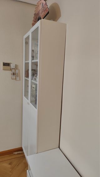 Vitrina BILLY IKEA blanca 80x30x202cm